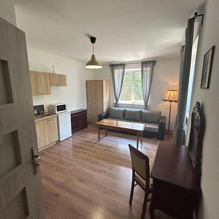 Dworska Apartment ยูเซฟูฟ ภายนอก รูปภาพ